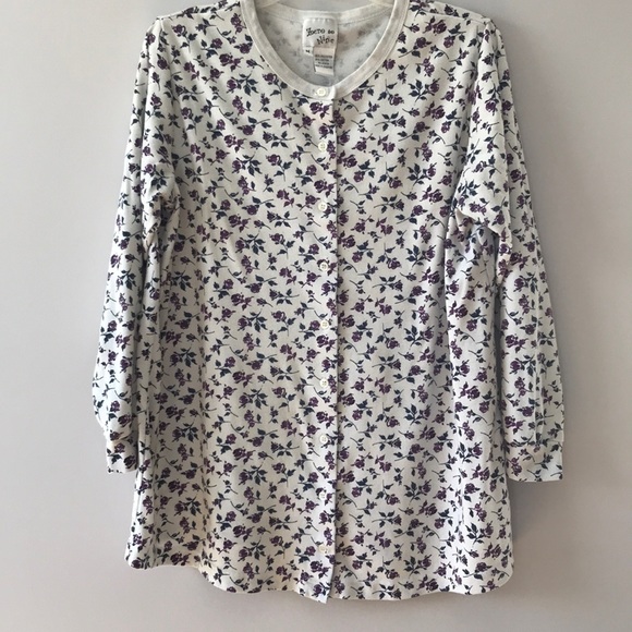 Zoero to Nine Tops - Zero to nine! Long sleeve tunic with flower pattern. Size M